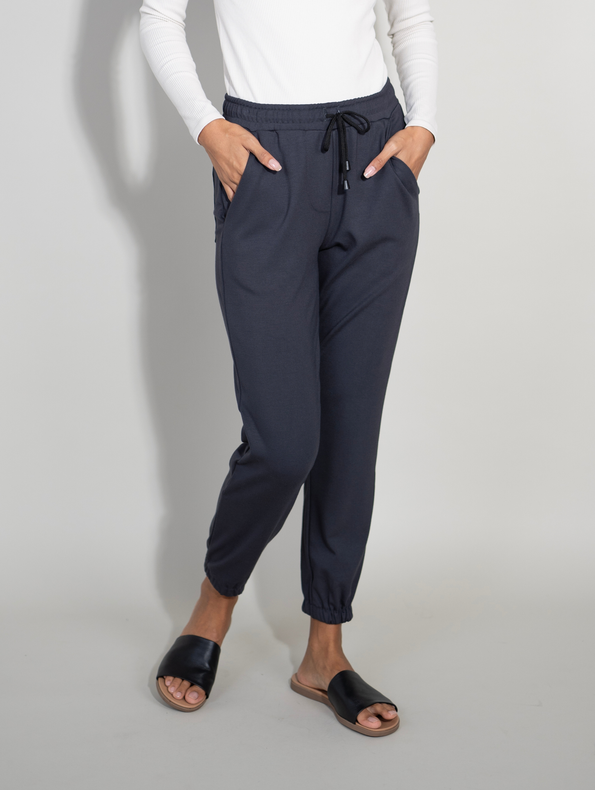 Sunrise Jogger - Washed Black Soft Ponte