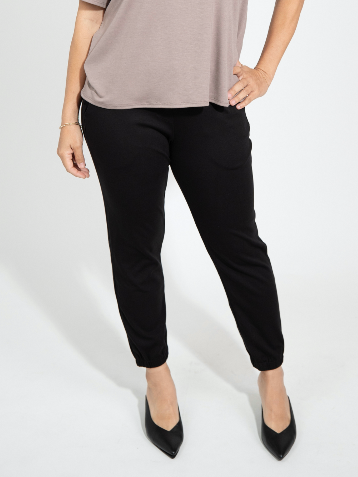 Sunrise Jogger - Black Soft Ponte