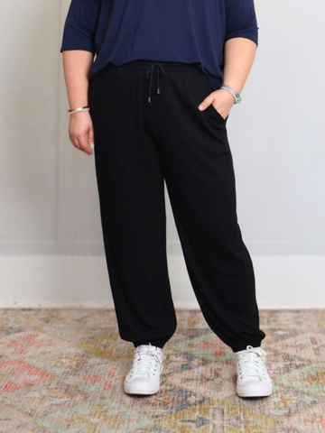 South St. Jogger - Black Soft Ponte