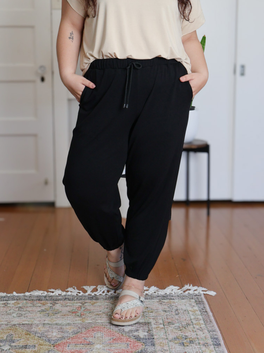 South St. Jogger - Black Soft Ponte