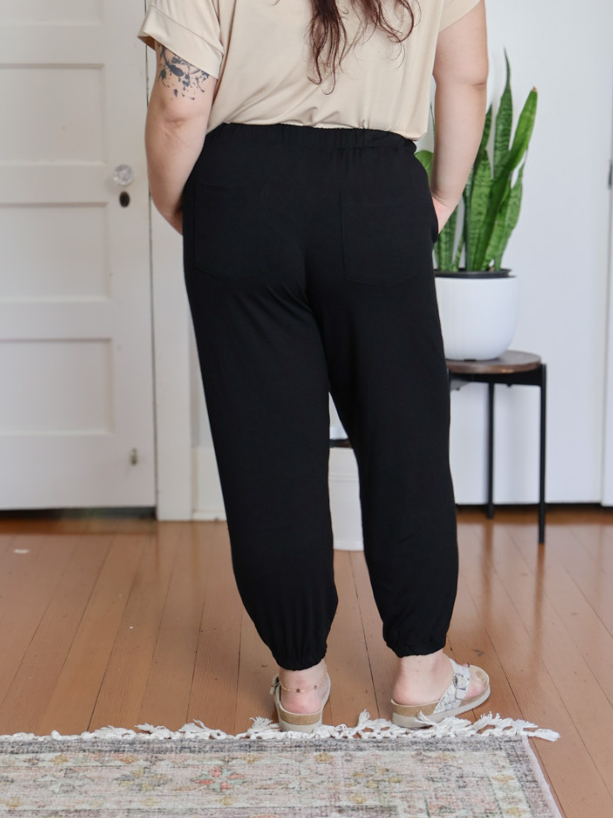 South St. Jogger - Black Soft Ponte
