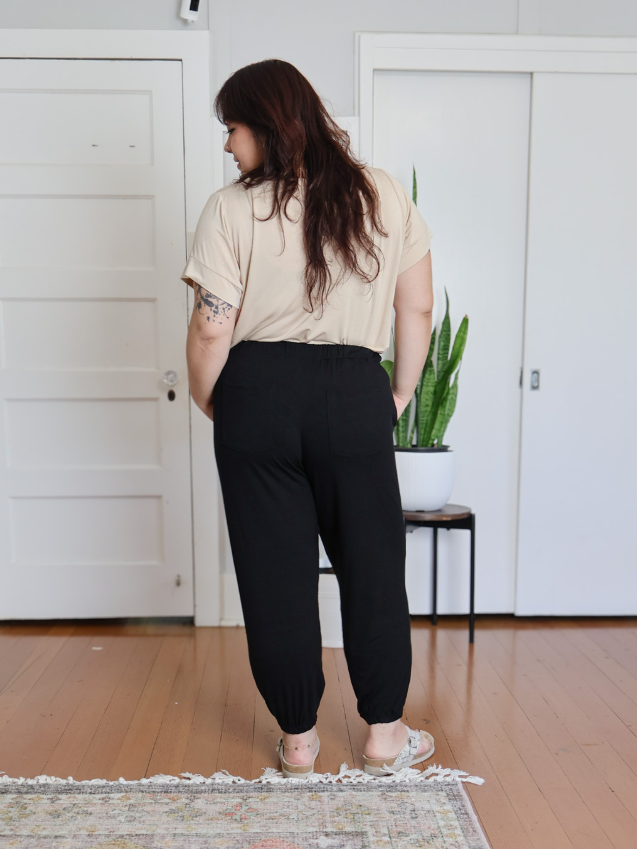 South St. Jogger - Black Soft Ponte