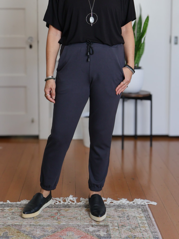 Sunrise Jogger - Washed Black Soft Ponte